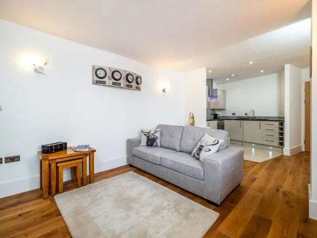 Apartment for rent in The Meadows, Haddon
