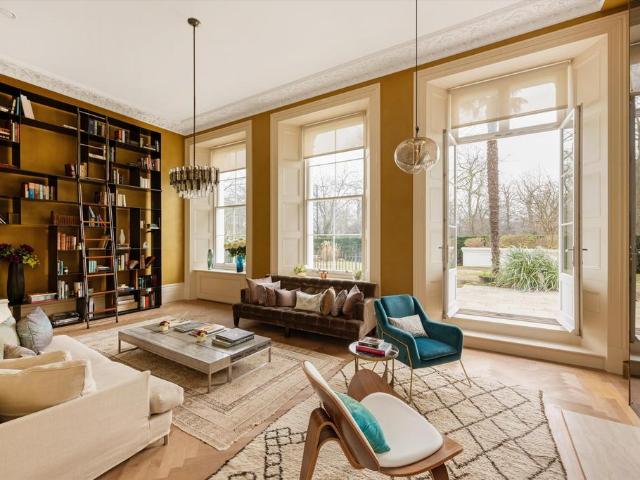 Apartment for rent in Bayswater, Greater London