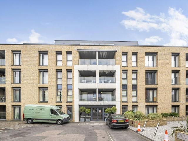 Apartment for rent in West Kensington, Greater London