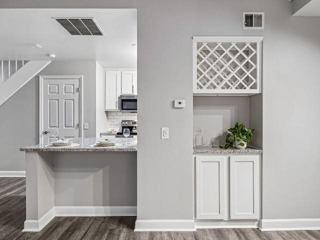 Apartment for rent in East Second Street Historic District, Dayton