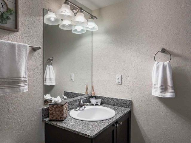 Apartment for rent in Crystal Beach, Florida