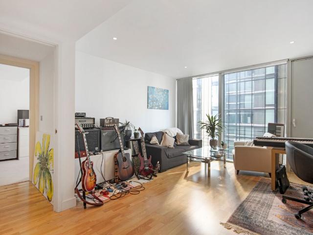 Apartment for rent in Canary Wharf, Greater London