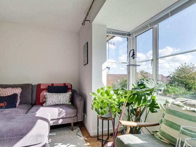 Apartment for rent in Jersey Farm, Five Acres