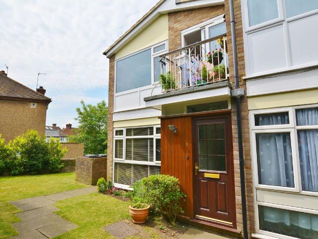 Apartment for rent in Watford Heath, North Watford