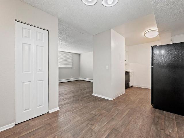 Apartment for rent in Norfolk Glen, Aurora