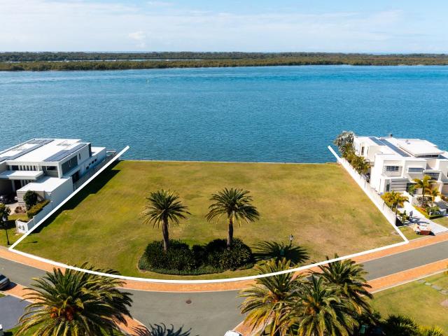 Land for sale in Gold Coast Mc