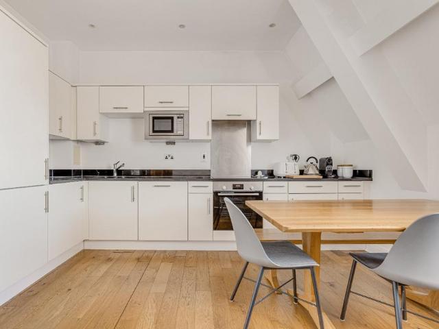 House for rent in Clapham, Greater London
