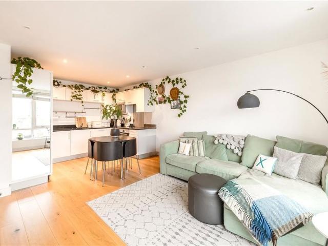 Apartment for rent in Clapham, Greater London