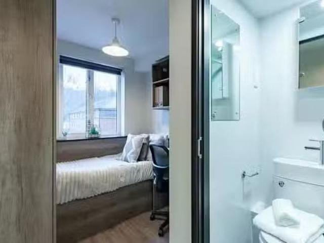 Apartment for rent in Woodhouse, West Yorkshire