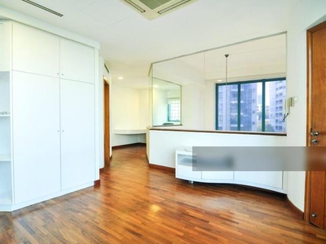 Apartment for sale in Tanglin Road
