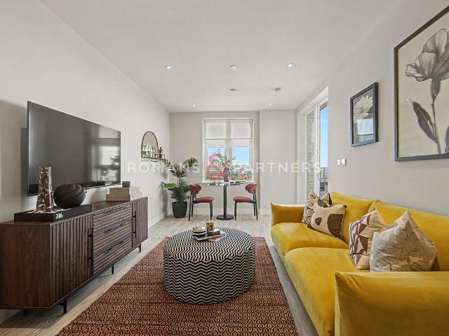 Apartment for rent in Scrattons Farm, Greater London