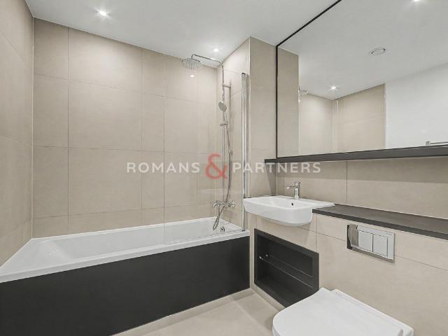 Apartment for rent in Scrattons Farm, Greater London