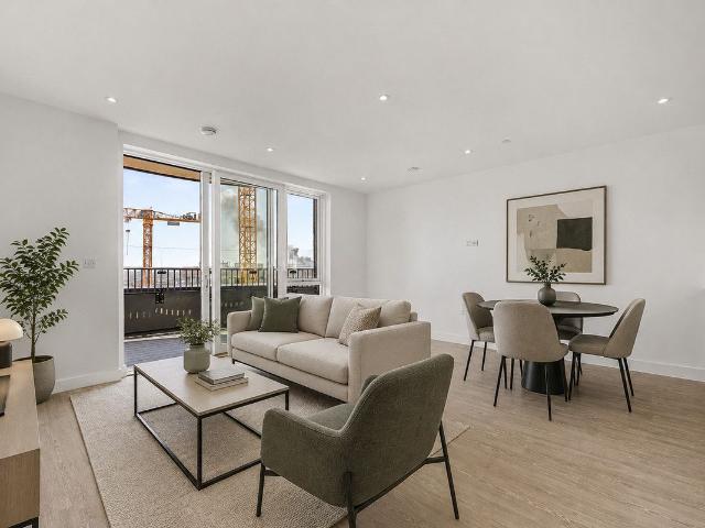 Apartment for rent in Scrattons Farm, Greater London