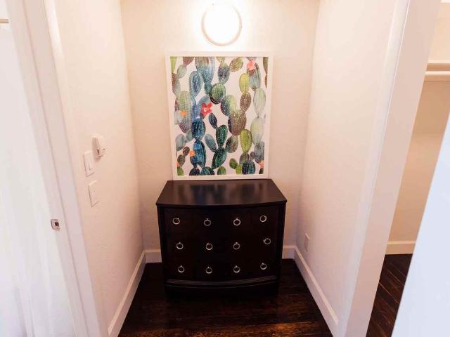 Apartment for rent in Canoga Park, California