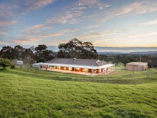 Cottage for sale in Albury, New South Wales