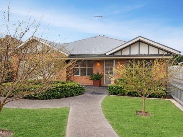 Apartment for sale in Hamlyn Heights, Geelong