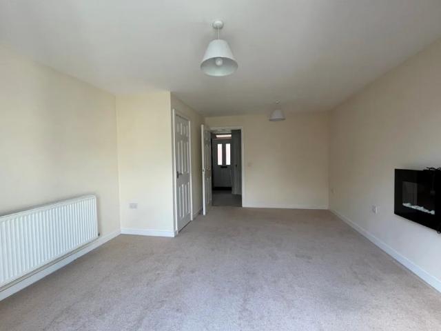 House for rent in The Wharf, Beamhurst