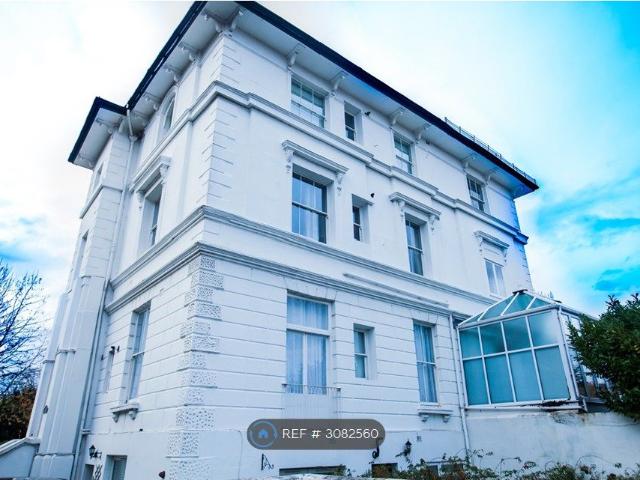Studio for rent in Royal Borough of Kingston upon Thames, Greater London