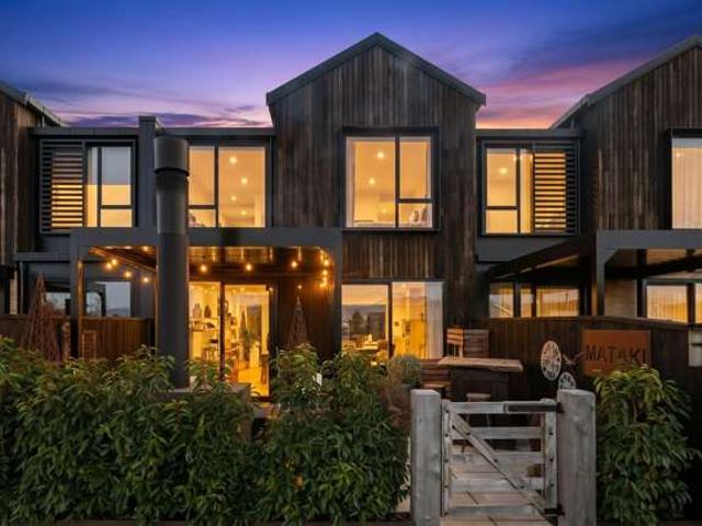House for sale in Otakou