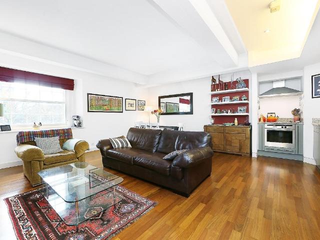 Apartment for rent in Ratcliffe, Greater London