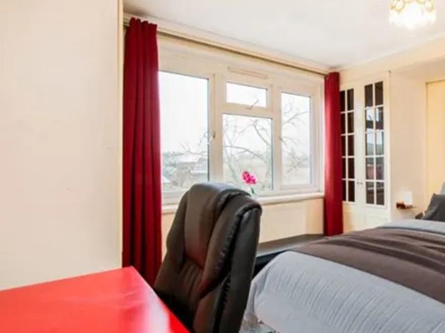 Apartment for rent in North Kensington, Greater London
