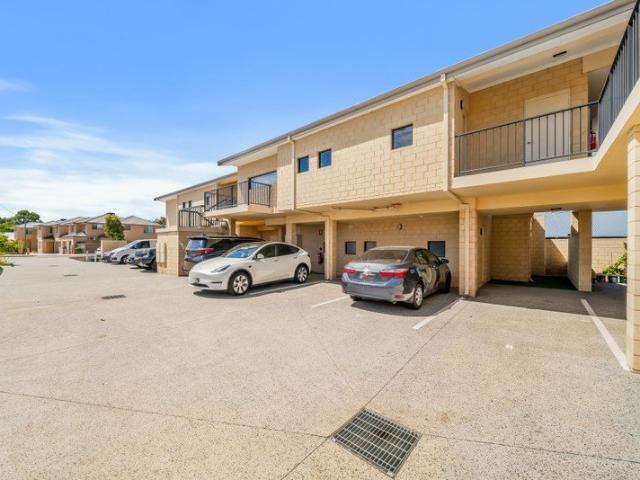 Apartment for sale in Cloverdale, Western Australia