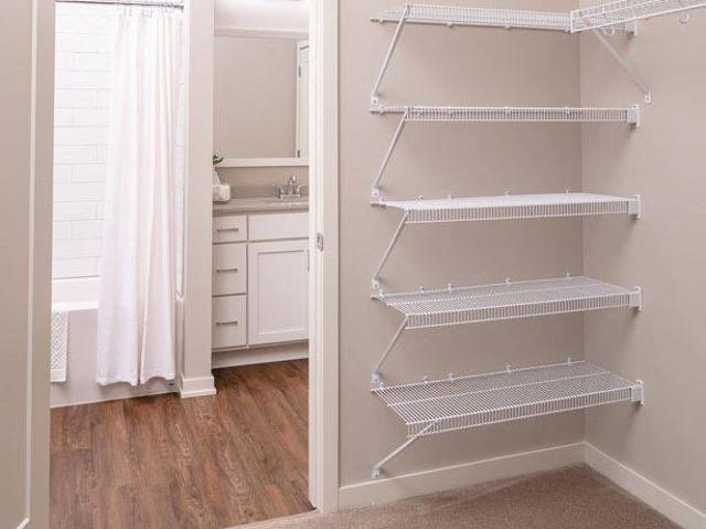 Apartment for rent in Hennepin, Minnesota