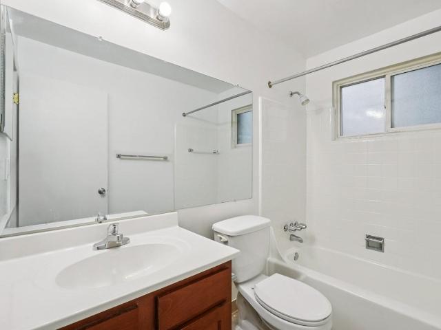 Apartment for rent in Oak Park, Michigan