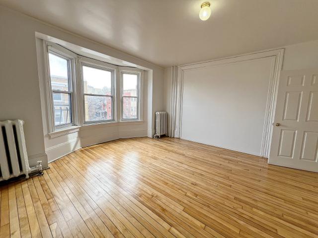 Apartment for rent in Mulhurst Bay, Ontario