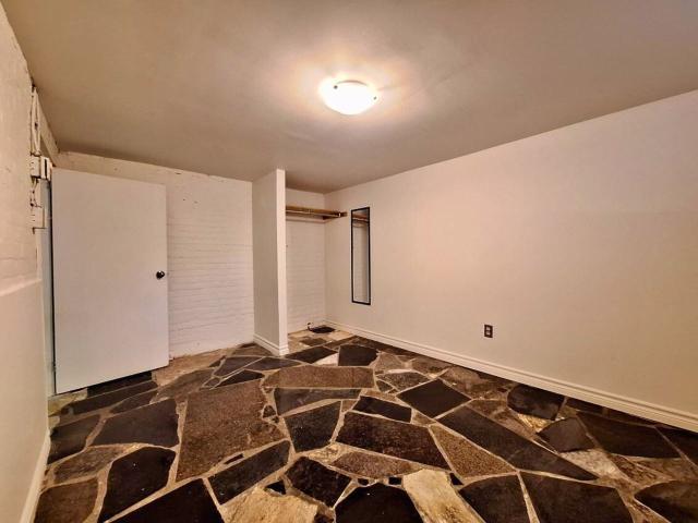 Apartment for rent in Somerset, Ottawa