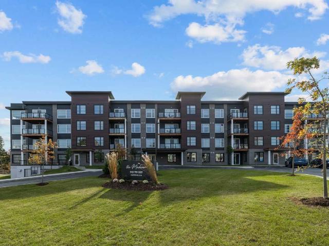 Apartment for rent in Stonington Park, Bedford