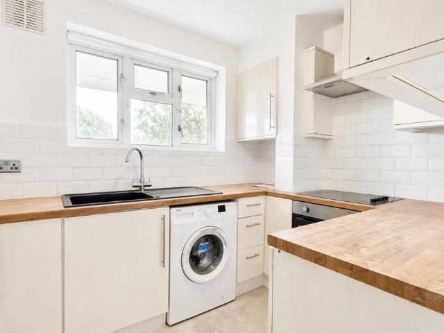 Apartment for rent in London Borough of Hounslow, Greater London