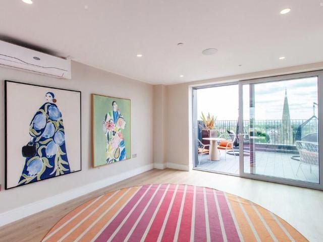Studio for rent in London Borough of Ealing, Greater London