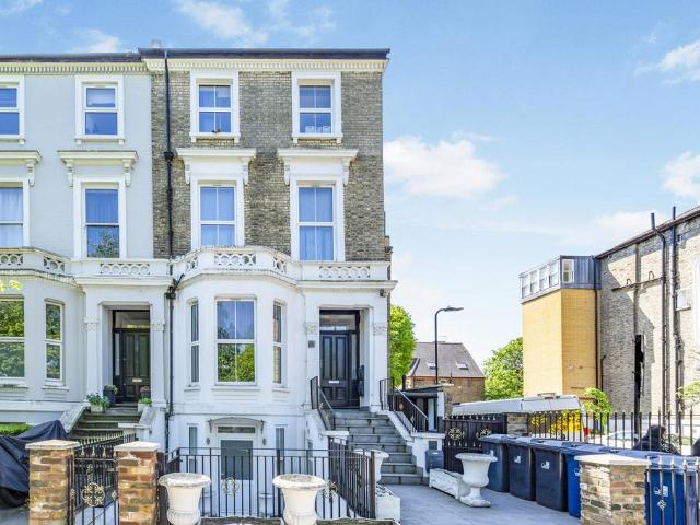 Apartment for rent in London Borough of Ealing, Greater London