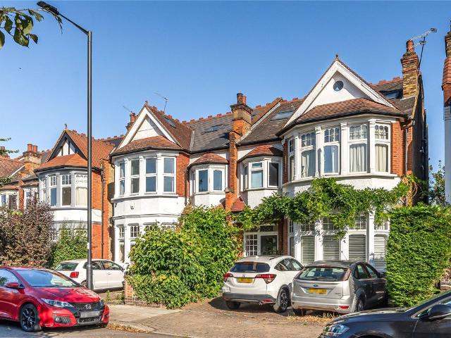 Apartment for rent in Southgate, Greater London