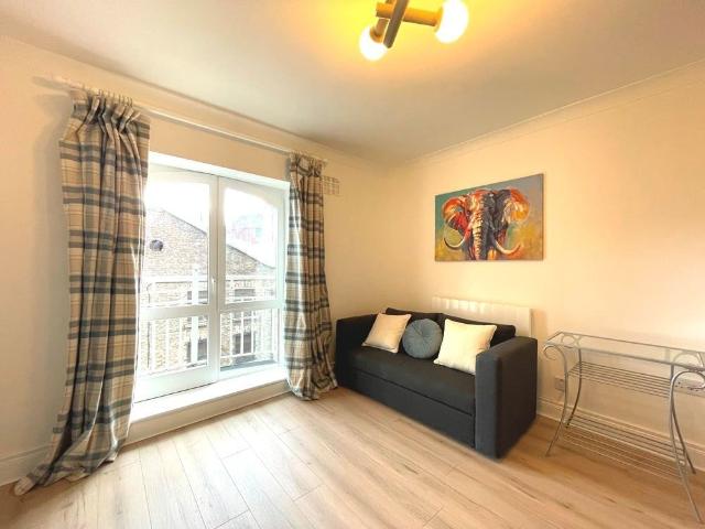 Apartment to rent in Bluebell, North Tipperary