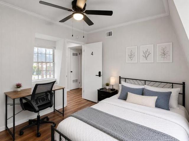 Room for rent in East Point, Georgia