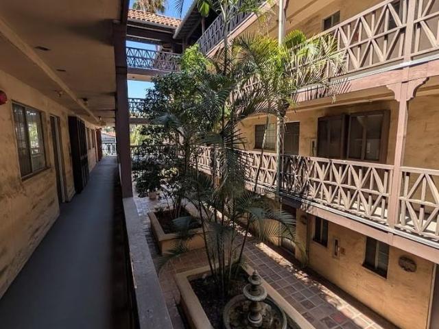 Apartment for rent in Canoga Park, California