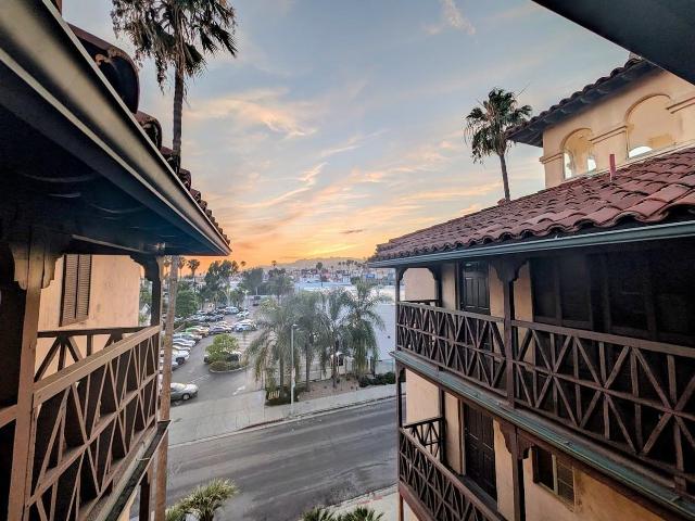 Apartment for rent in Canoga Park, California