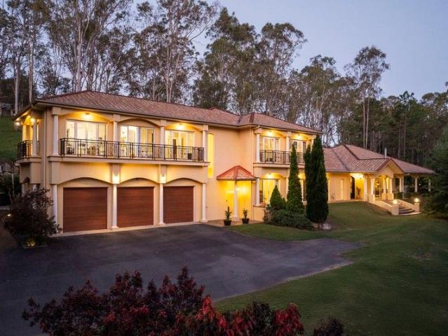 Cottage for sale in Toombul, Queensland
