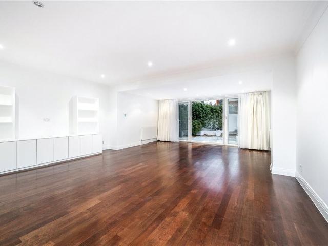 House for rent in Belsize Park, Greater London