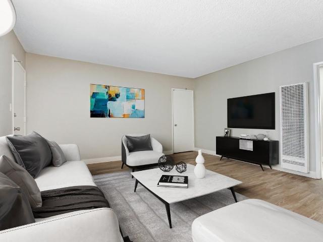 Apartment for rent in Canoga Park, California