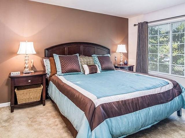 Apartment for rent in Lakemoor, Mchenry