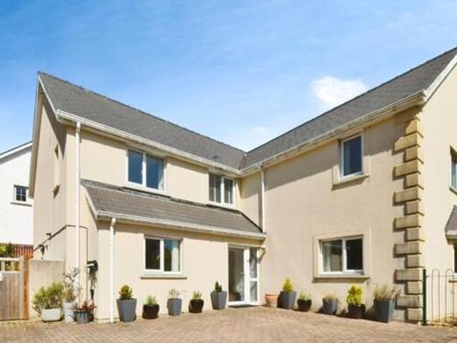 House for sale in Goodwick, Wales