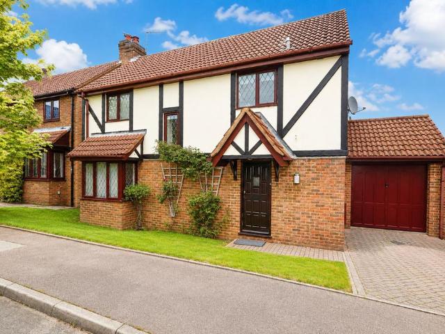 House for rent in Bourne End, Pouchen End