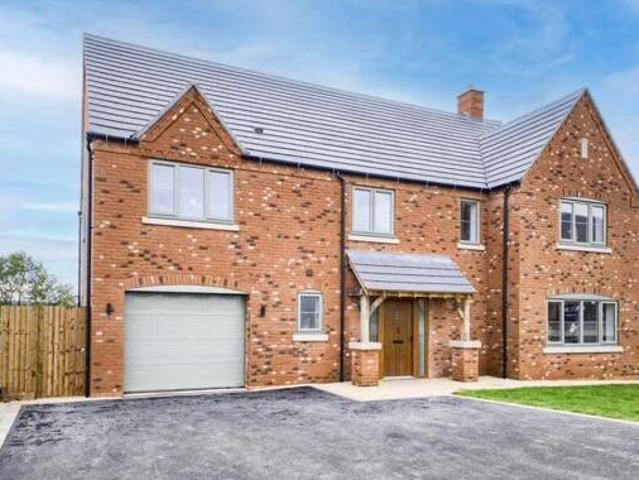 House for sale in Camp Hill, Warwickshire