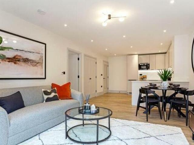 House for sale in Fole, Surrey