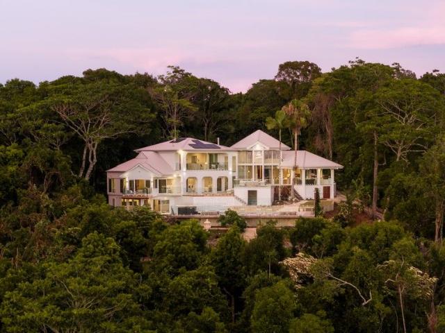 Cottage for sale in Kings Creek, Queensland