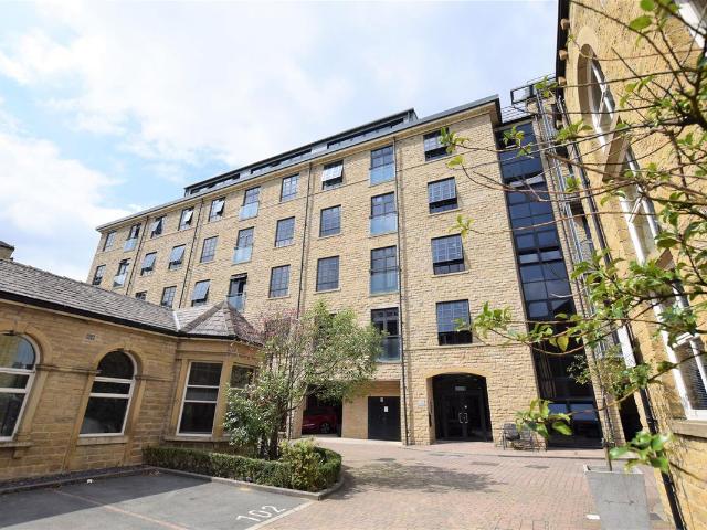 Apartment for rent in Huddersfield, West Yorkshire