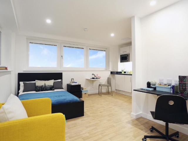 Studio for rent in Butterton, Staffordshire
